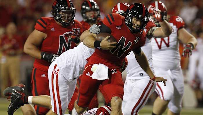 Taylor Martinez run 2012 Nebraska vs Wisconsin football regular season USATSI_6620138
